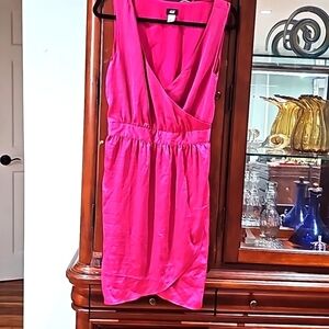 H&M Sleevesless Summer Dress Color pink Size 12